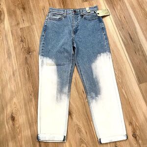 VIBRANT NWT JEANS SIZE 3